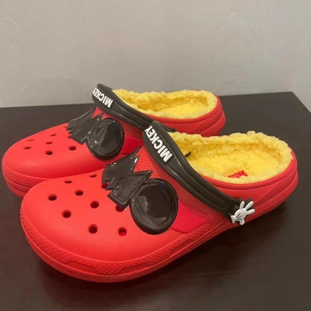 CROCS CLOG DISNEY MICKEY MOUSE SZ 5J RED YELLOW FUZZY LINED KAWAII ICONIC MICKEY